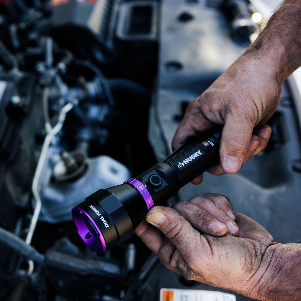Husky 600 Lumens Dual Power LED Rechargeable Flashlight with UV (3)