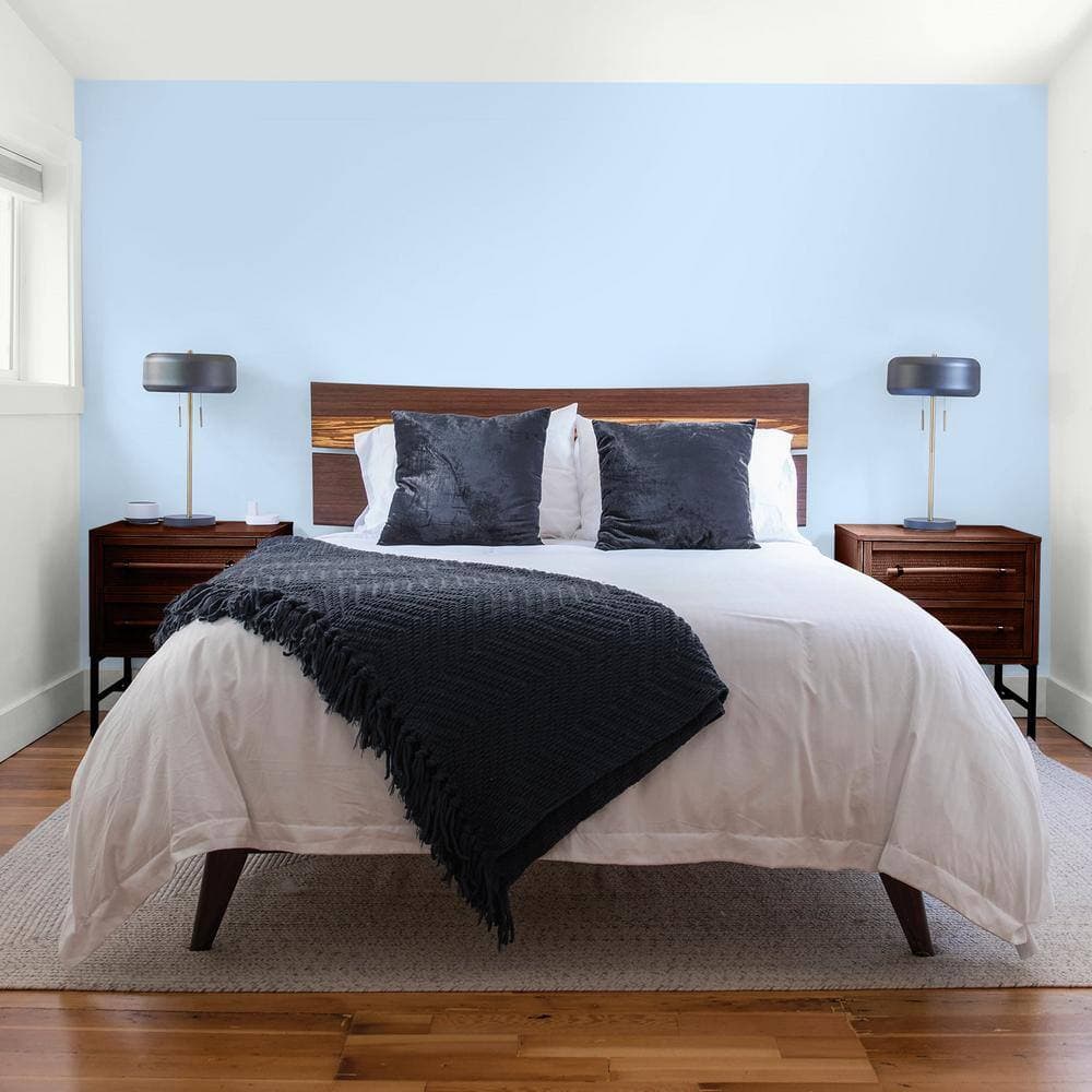 Glidden Essentials 1 gal. PPG1242-2 Touch of Blue Flat Interior Paint (4)