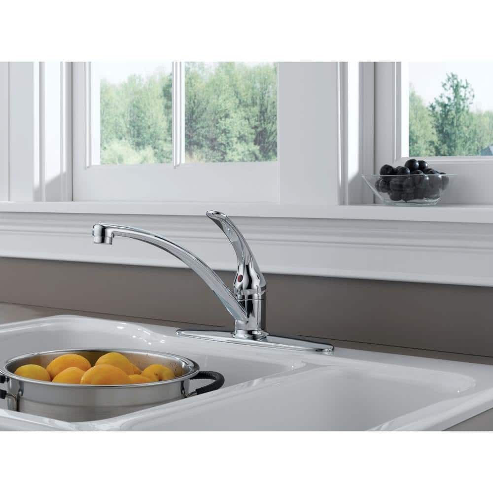 Delta Foundations Single-Handle Standard Kitchen Faucet in Stainless (3)
