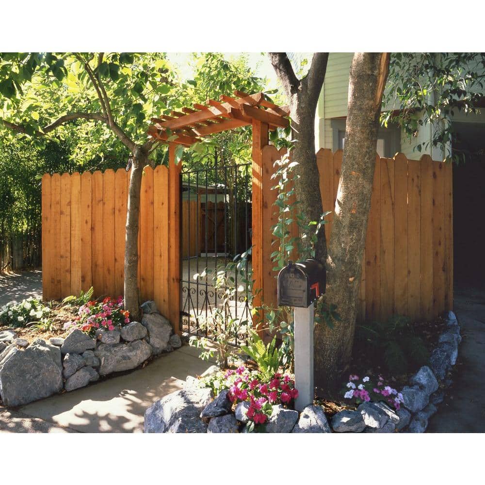 Mendocino Forest Products 3/4 in. x 5-1/2 in. x 6 ft. FSC Construction Common Redwood Dog-Ear Wood Fence Picket (2)