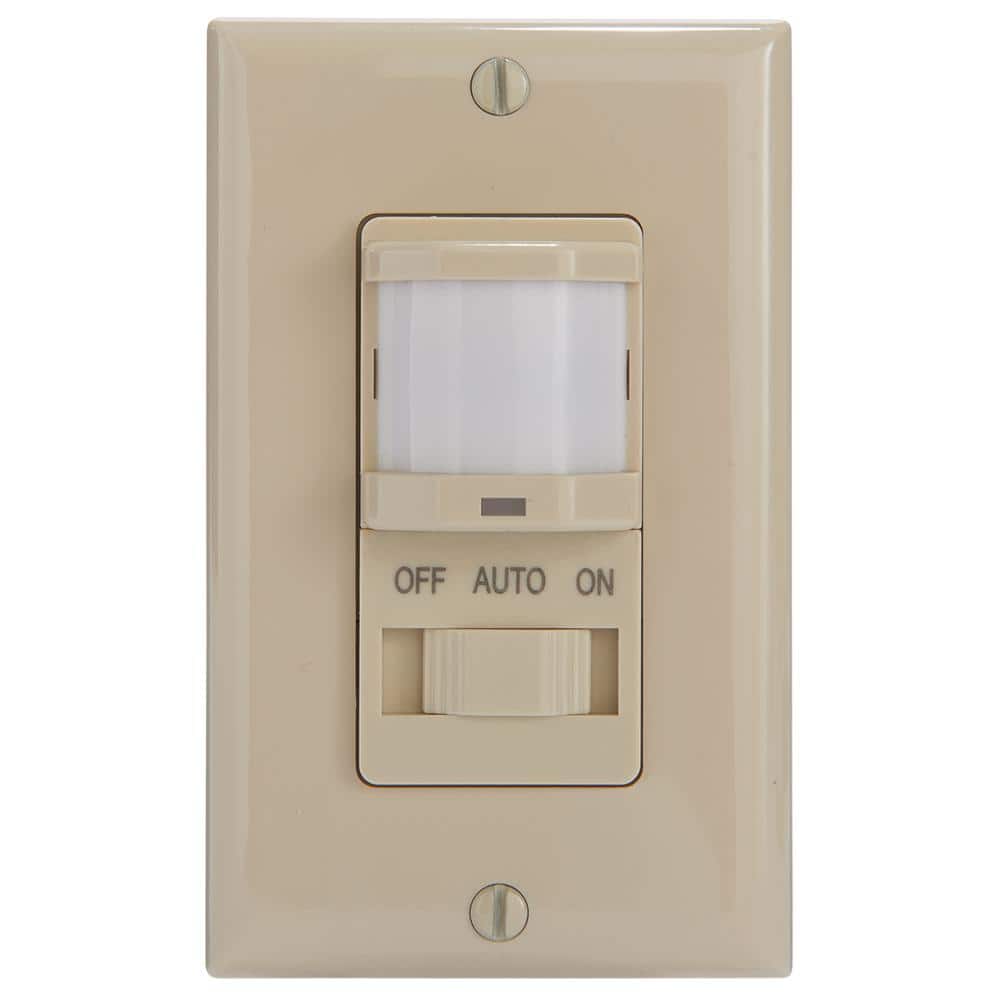 Intermatic IOS Series 500-Watt Occupancy Switch with Manual Override Decorator 150-Degree Coverage Pattern